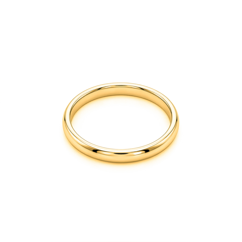 Alliance classique en or jaune 18 carats au fini poli brillant, anneau minimaliste élégant pour mariage ou bijou intemporel.